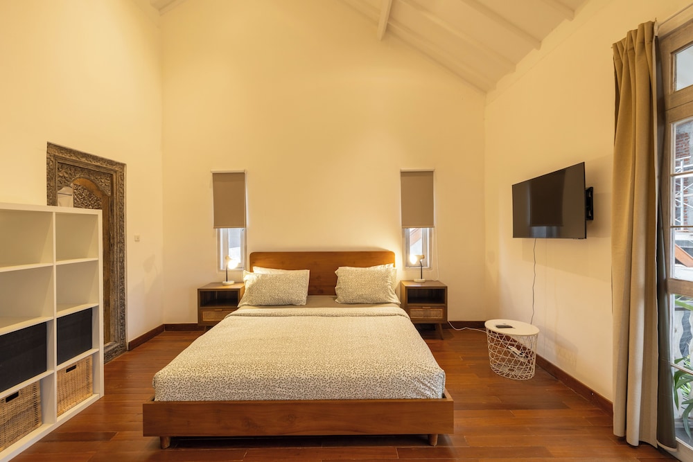 Charming Two Bedroom Villa Near Seminyak