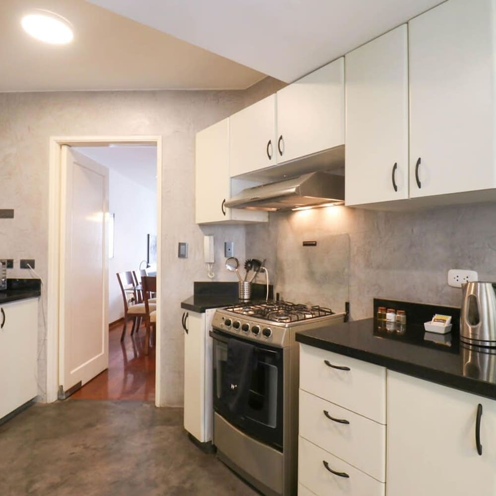 w Upscale 2BR Near Larcomar Miraflores