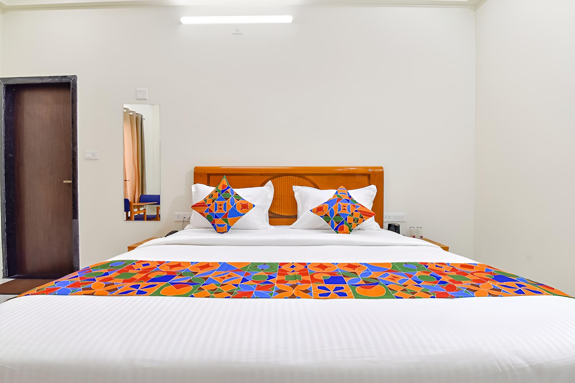 FabHotel Rainbow view 3