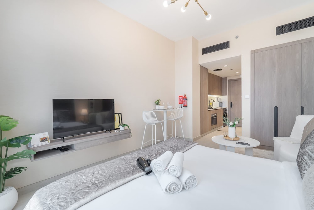 Heart Captivating Studio in Laya Heights