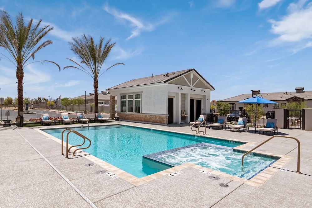 Landing Apartments Phoenix - Maryvale Village
