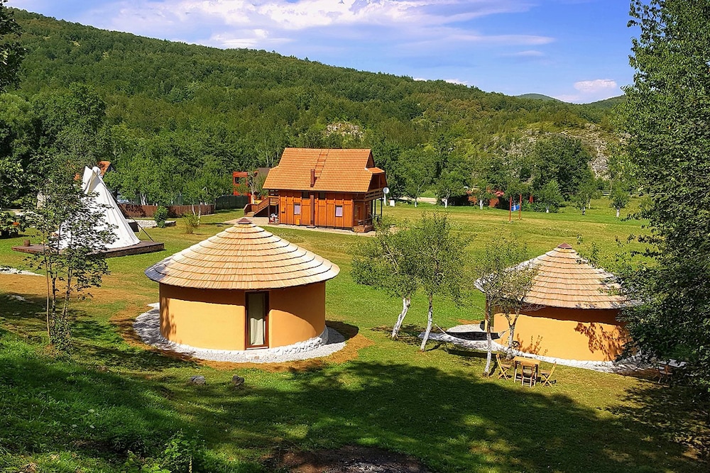 Linden Tree Retreat & Ranch