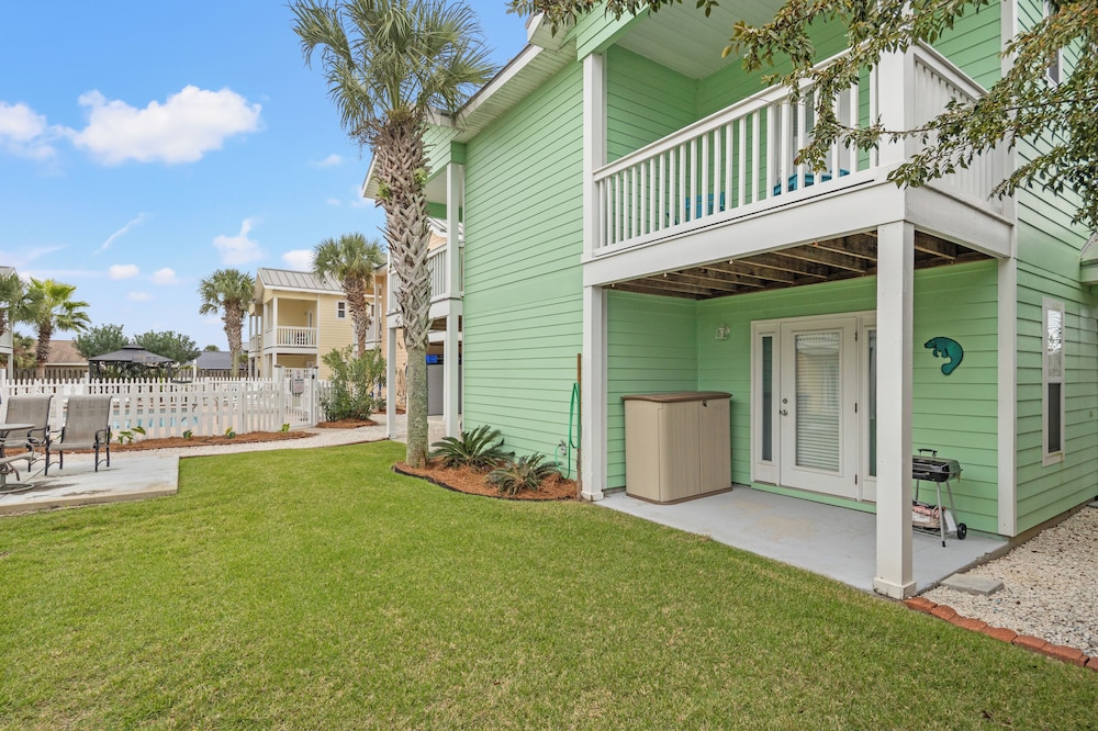 Sago by the Sea: 2-bed, 2.5-bath Retreat Steps From the Beach, Sleeps 7!