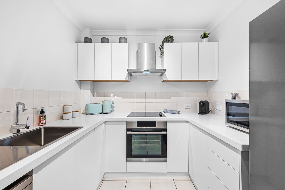 Bespoke East Perth - Sleeps 2 - Superior Wifi