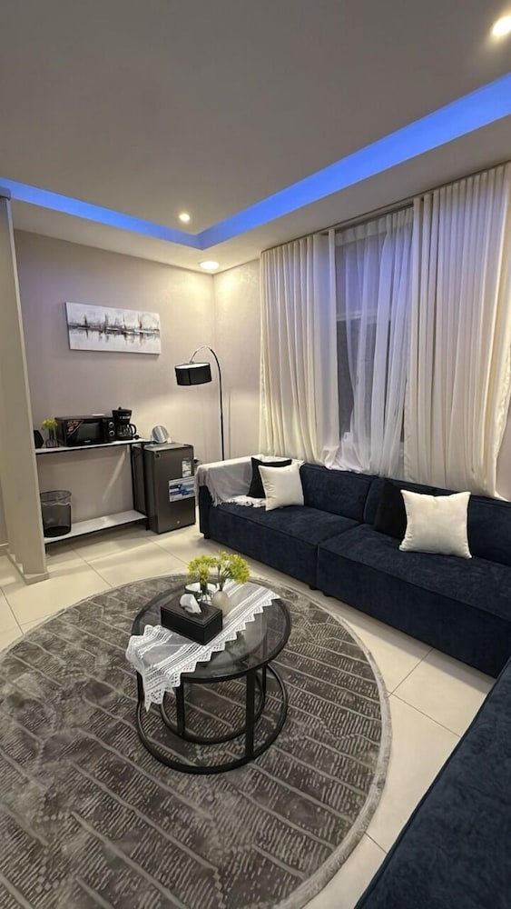 OrbitNet Suites Al Ulaya