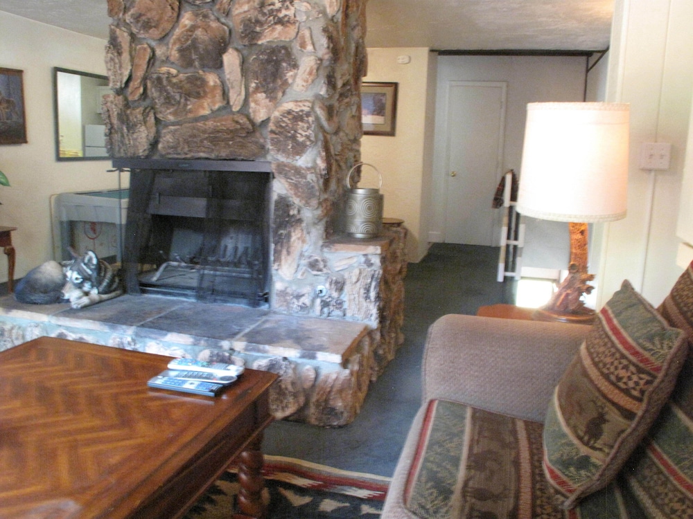 Snow Summit Townhouse Rentals & Sales