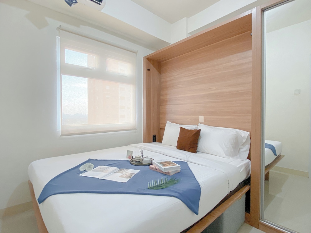 Compact 2Br Apartment Direct Access To Mall At Green Pramuka City