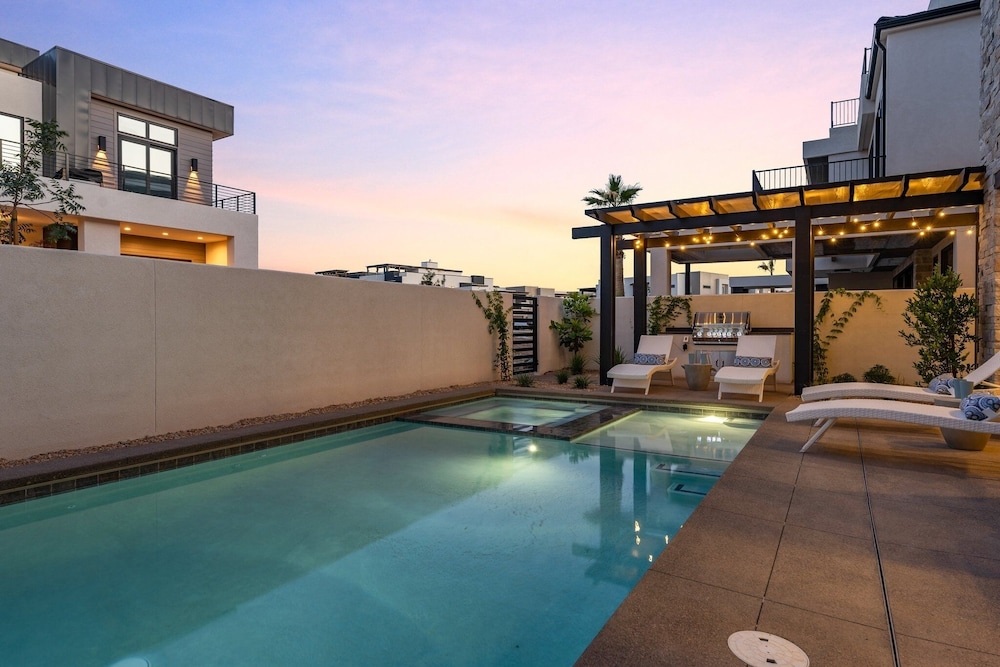 Lula Cove 7 Bedroom Home