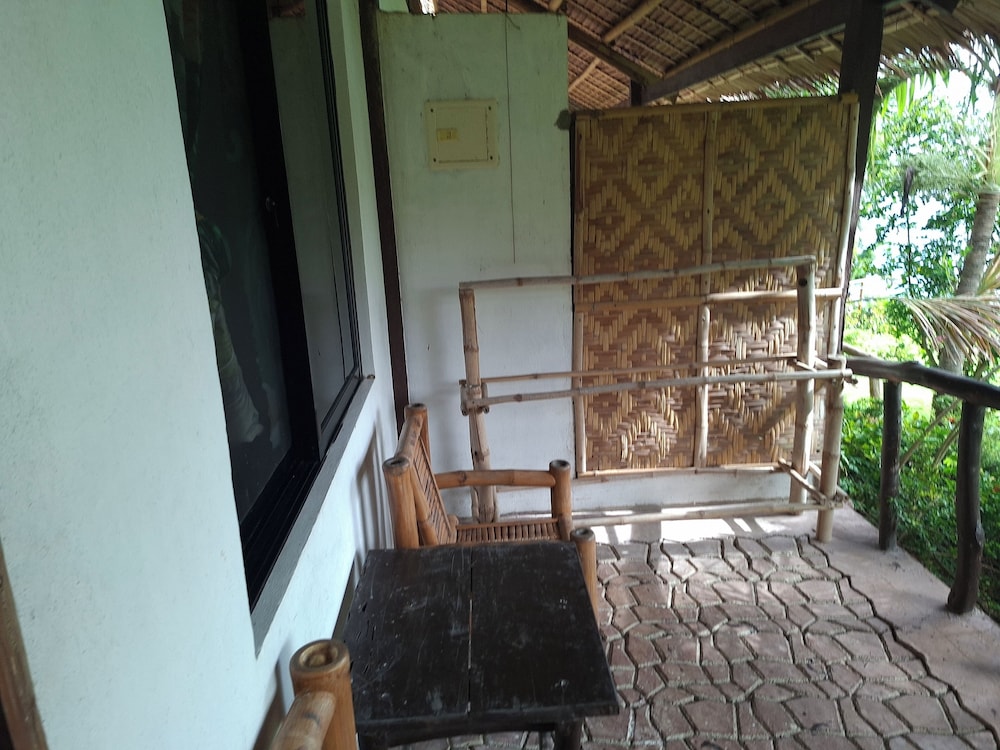Bohol-Lahoy Dive & Beach Resort