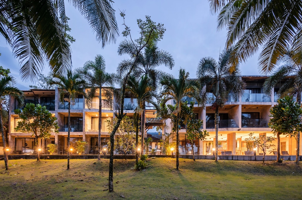 Kokotel Khao Lak Lighthouse