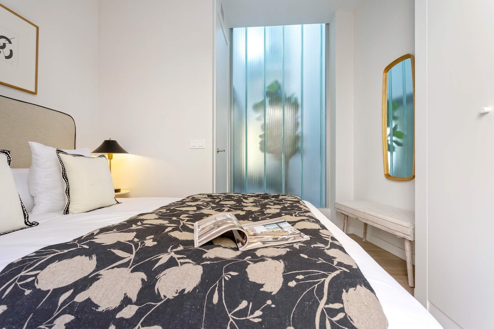 Exclusive 2-bedroom Near the Cathedral. San Matías I