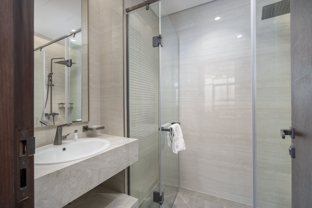 Fabulous and Spacious 2BR in Nobles Tower