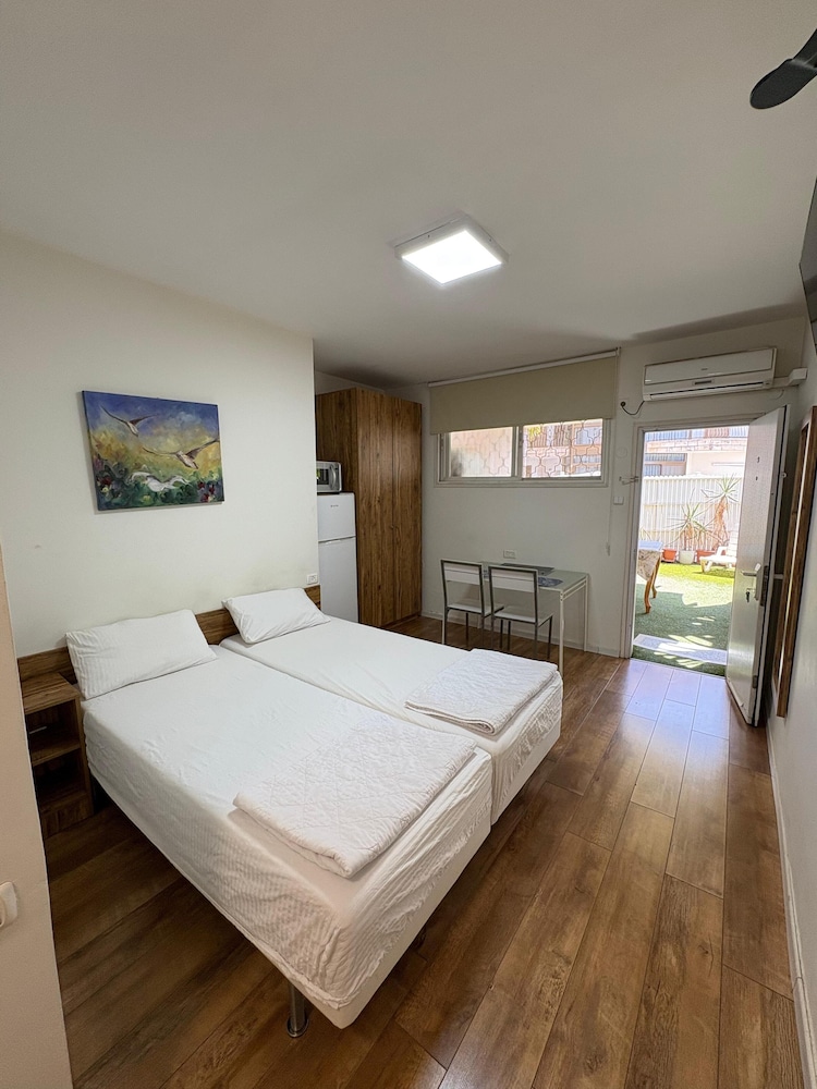 Kfar Saba Guesthouse