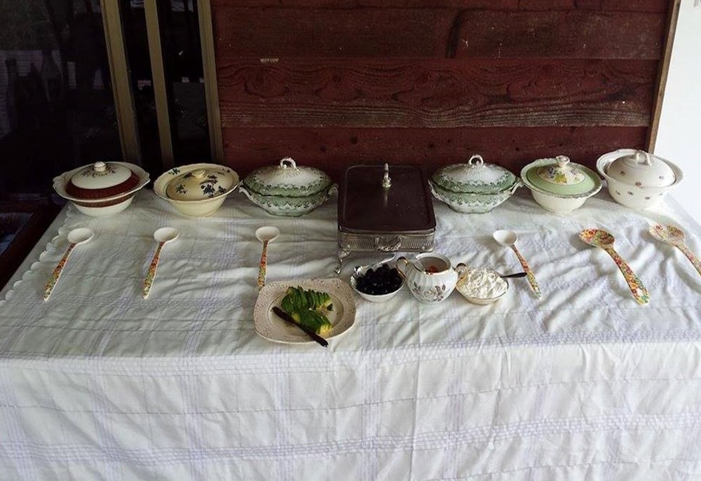 Pearl of Contentment Retreat - Property Image 1