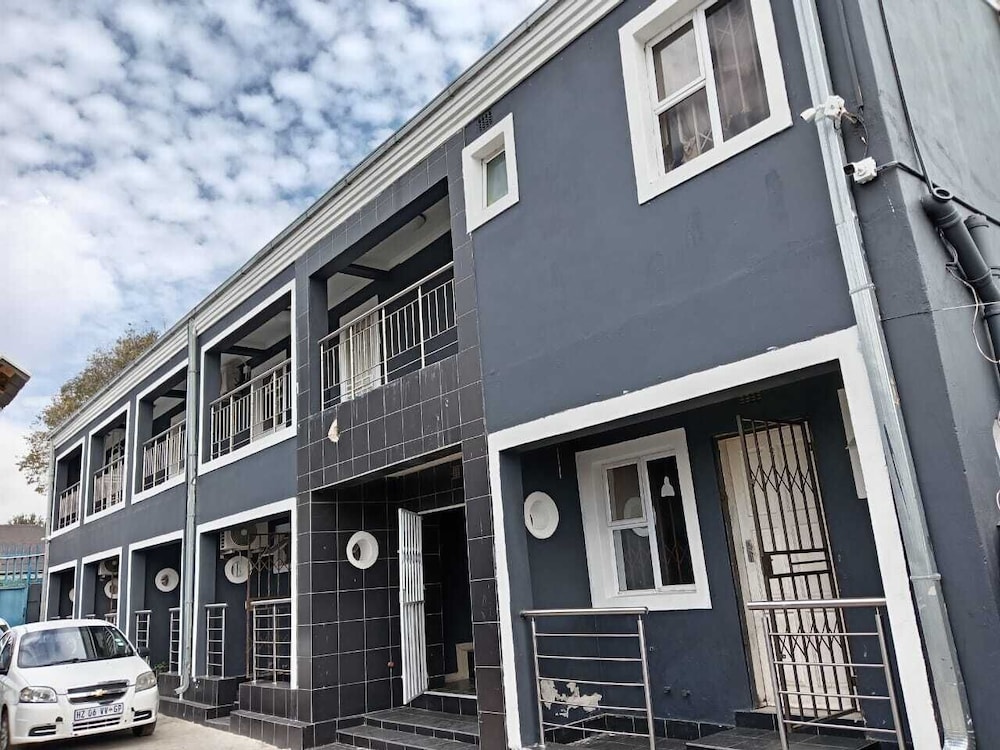 Gold Crown Self-catering Apartment