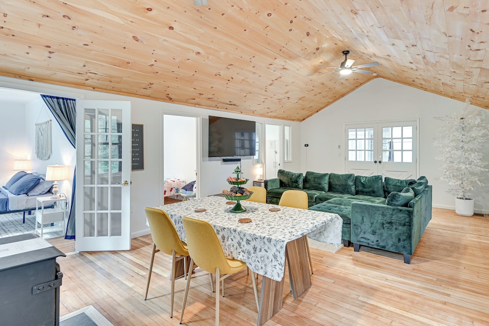 Ice Fish, Snowshoe & Ski: Group Getaway in Summit