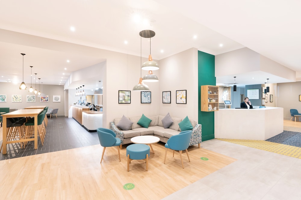 Gloucester Vacations - Holiday Inn Gloucester-Cheltenham, an IHG Hotel - Property Image 6