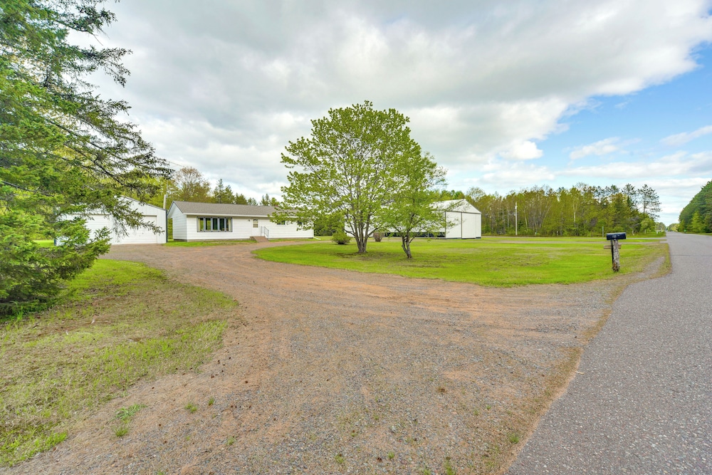 Fisher's Retreat: Hayward Home, Near ATV Trails!