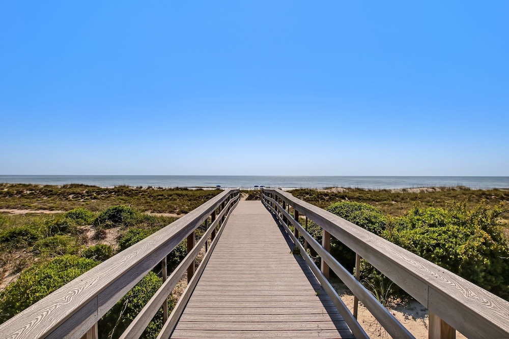 21 Ocean Place 3 Bedroom Condo