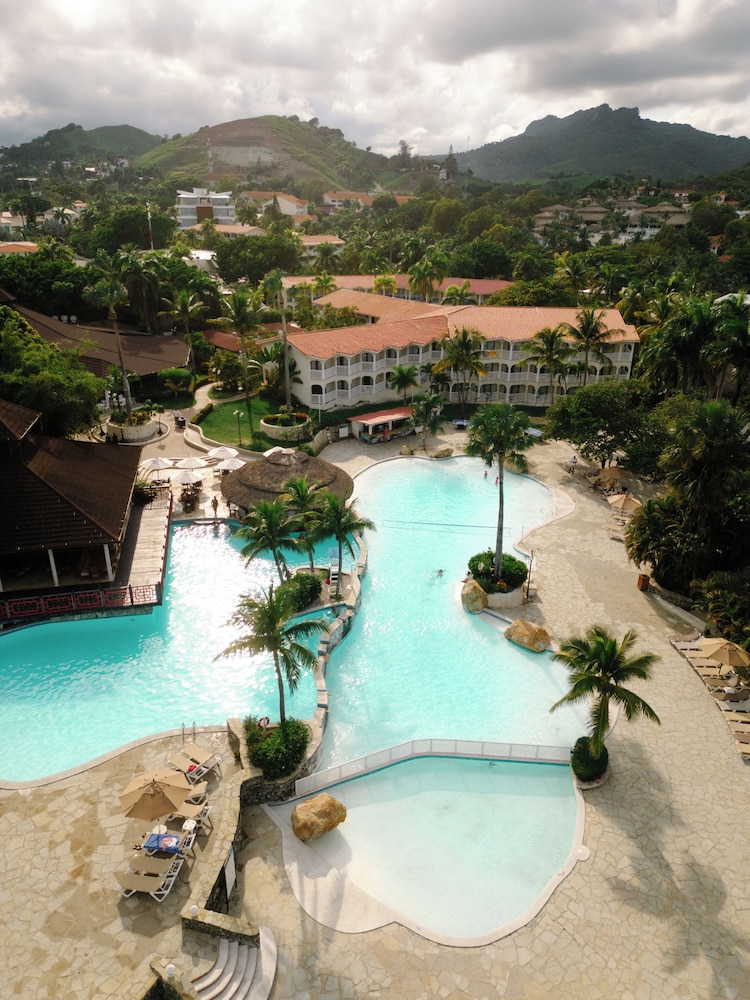 Lifestyle Royal Suites - Property Image 11