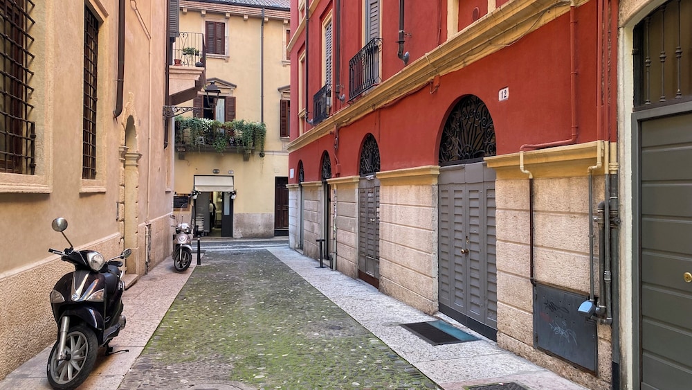 Residenza La Piazzetta view 4