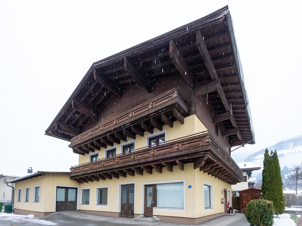 Apartment in Niedernsill Near Ski Slopes