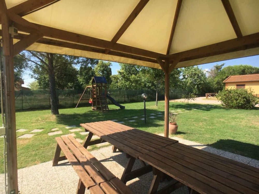 Two-room Apartment Sleeps 4 IN THE Countryside-rif Deste