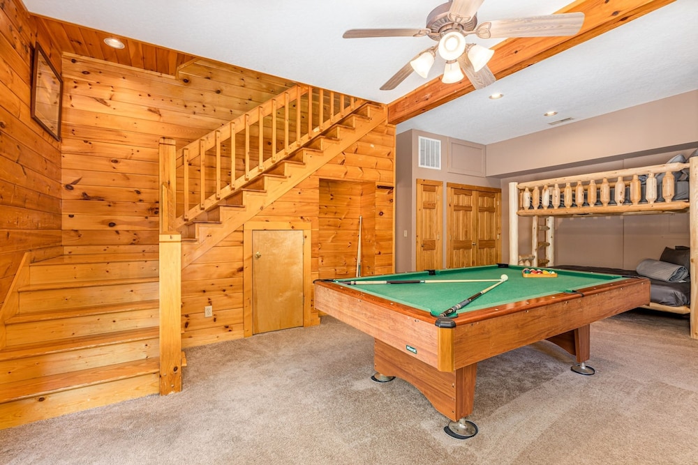 Dog Friendly Secluded Cabin W Hot-tub Sleeps 12