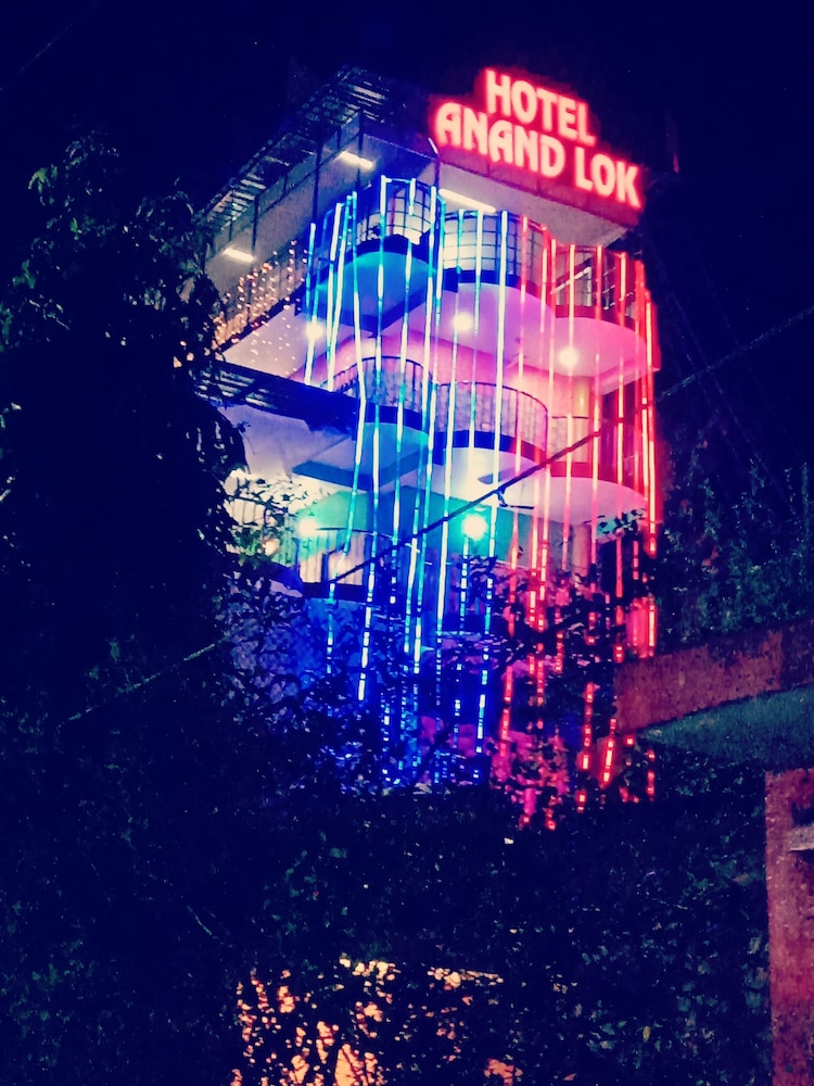 Hotel Anand Lok