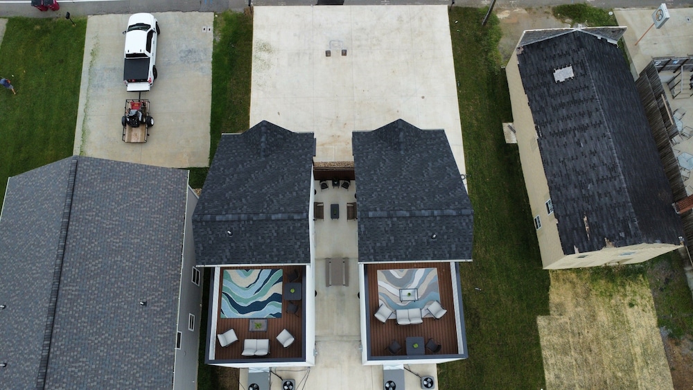 Adam's Downtown Retreat w/ Rooftop Access