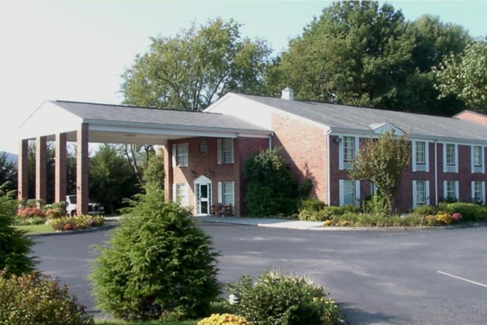 Americourt Hotel view 4