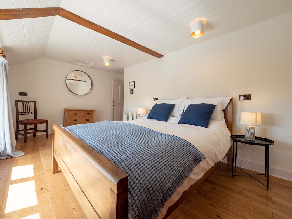 Wayside Cottage view 4