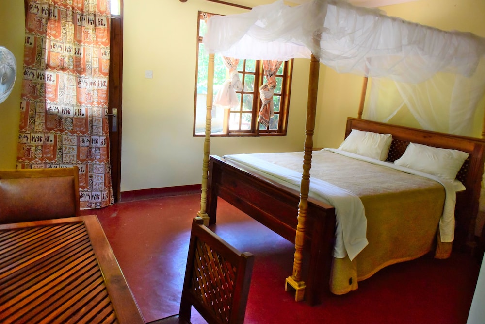 Lulimac Lake Manyara Lodge view 3
