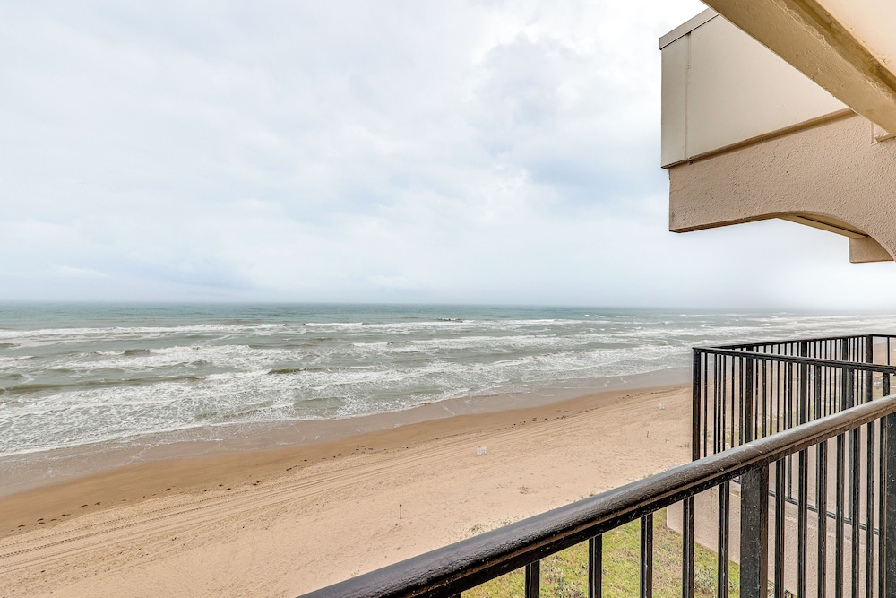 Dogs Welcome: Beachfront South Padre Island Condo
