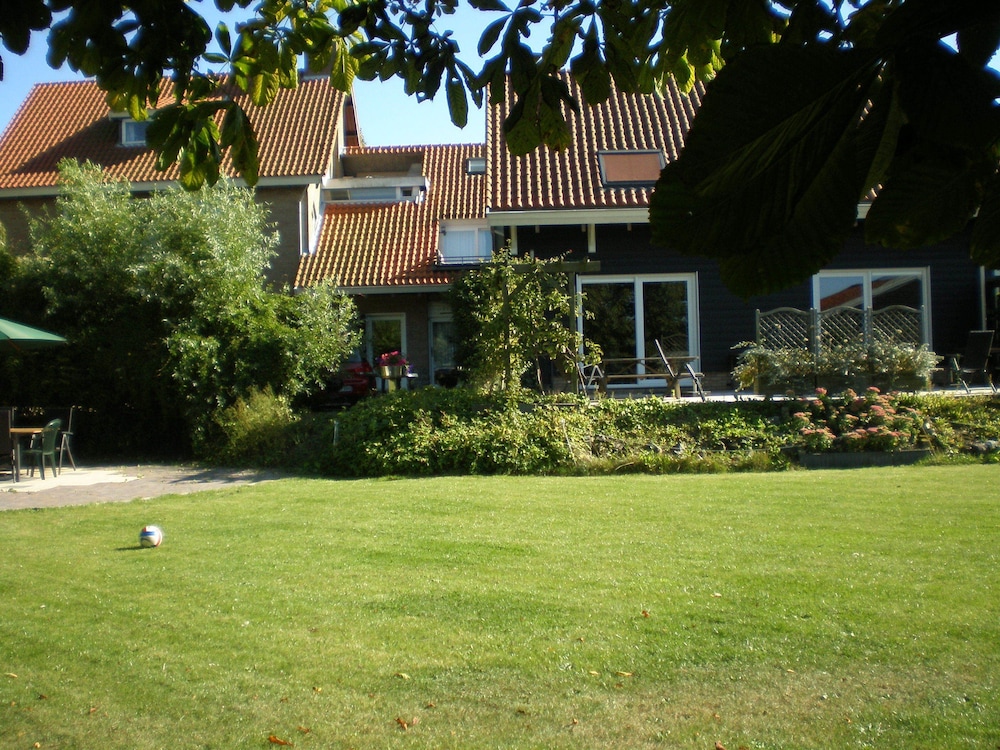 Photo 44