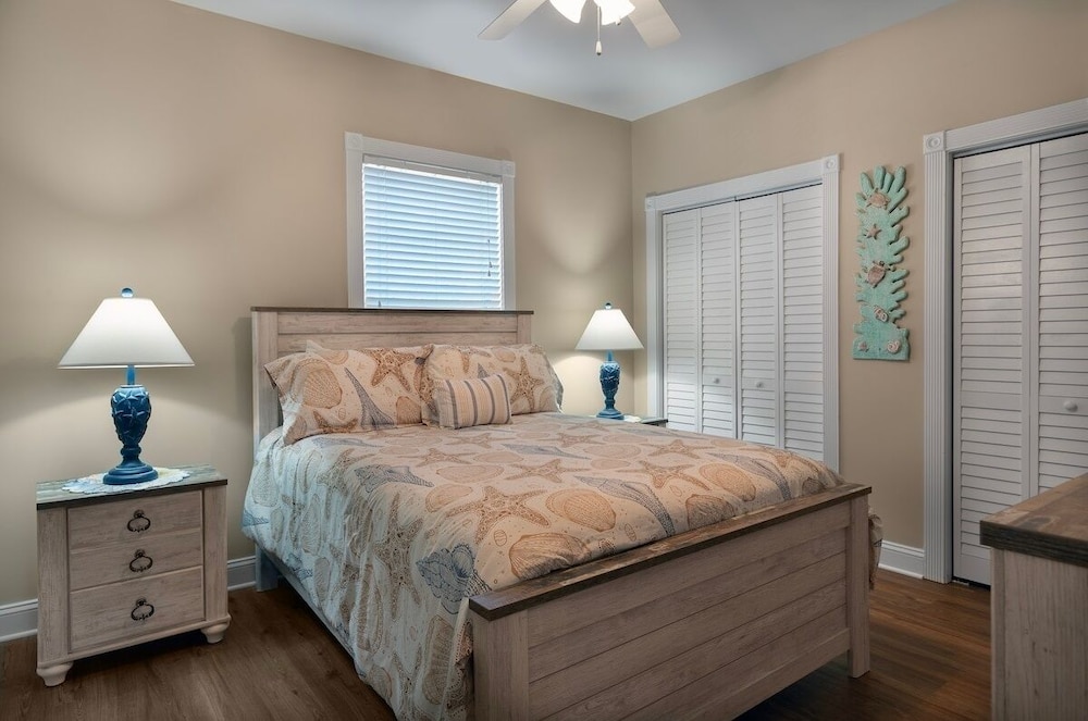Magnolia Pointe Luster Leaf 4851-301 3 Bedroom Condo