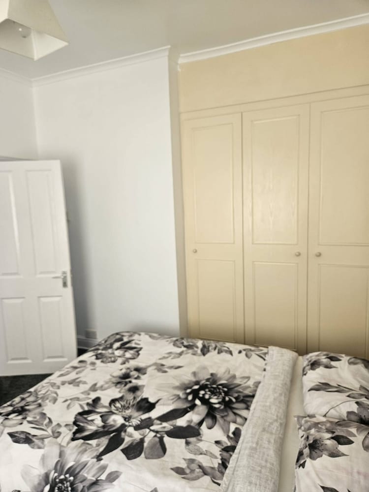 Ad7 Family Guest House