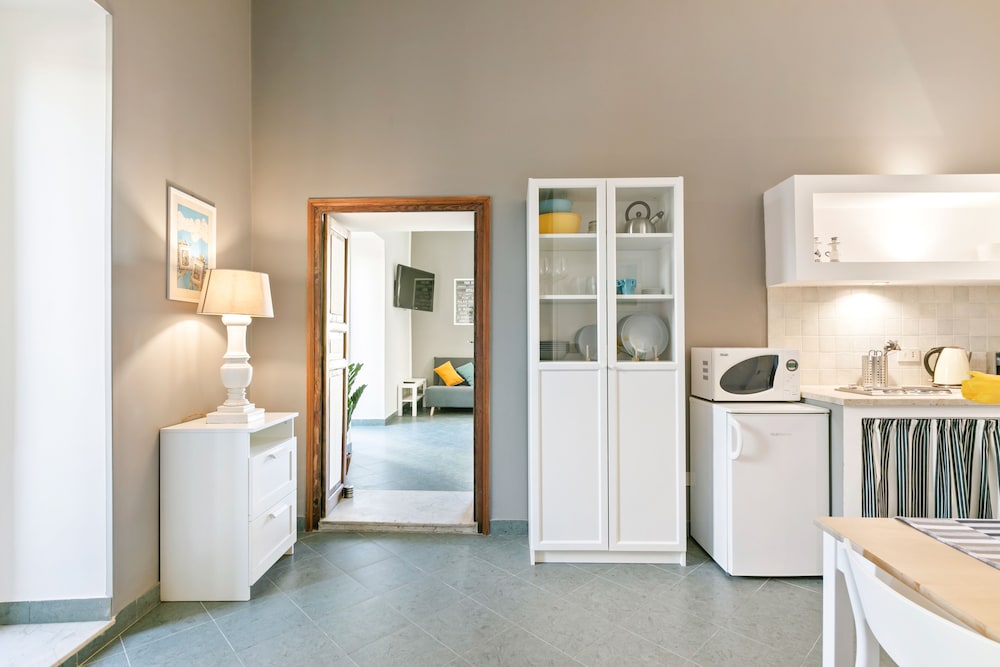 Stylish Flat Maqueda view 2