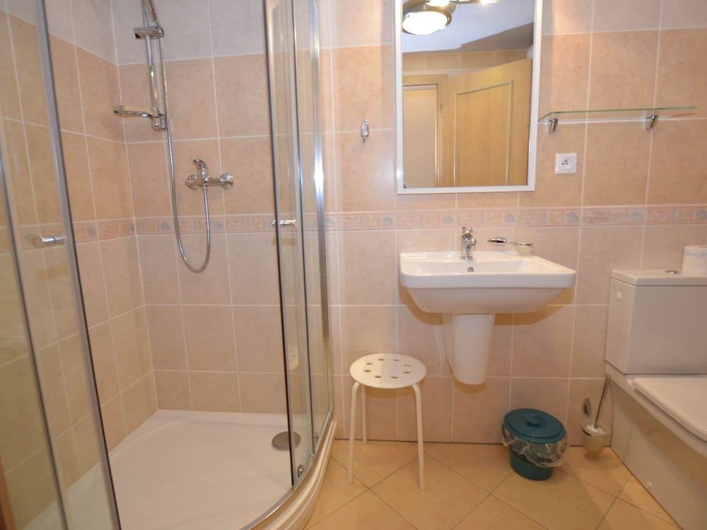 Modish Apartment in Nova Pec Near Lake