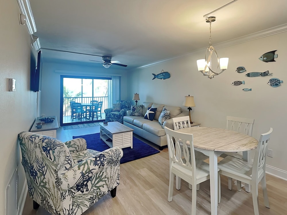 Seaside 3 by Distinctive Beach Rentals