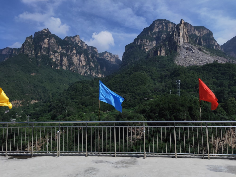 Pingshun Fuya Fengqing Hotel