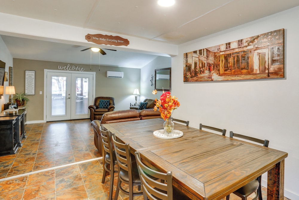< 10 Mi to Trinity River: Family Home w/ Hot Tub!