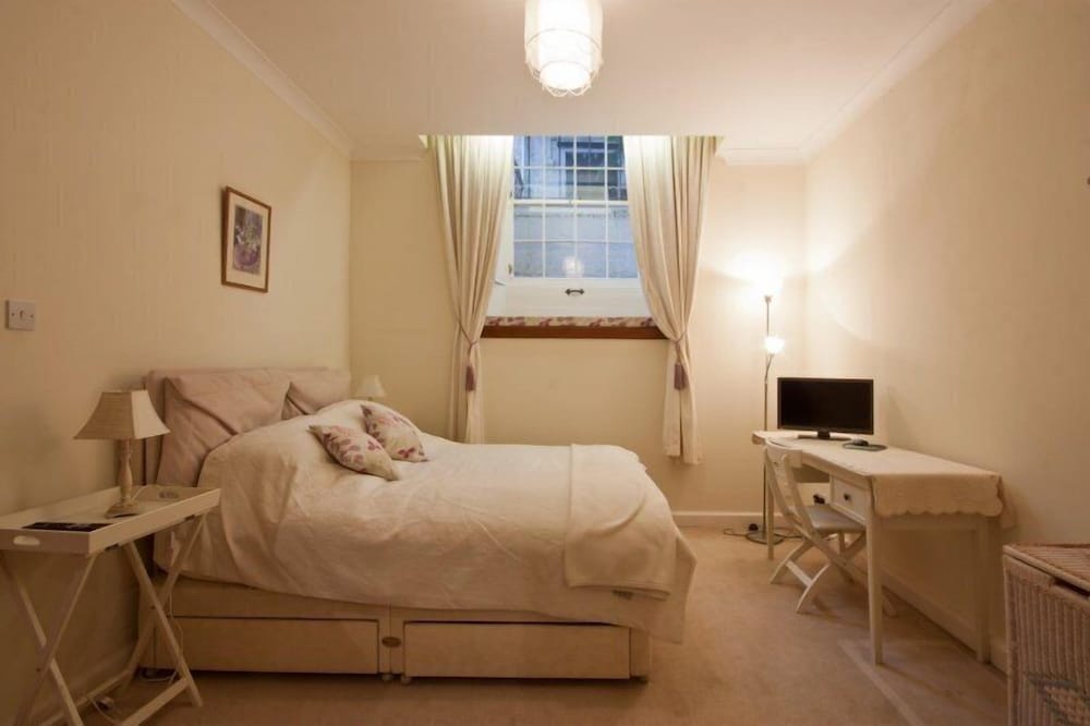 Abercromby Place Apartment view 4