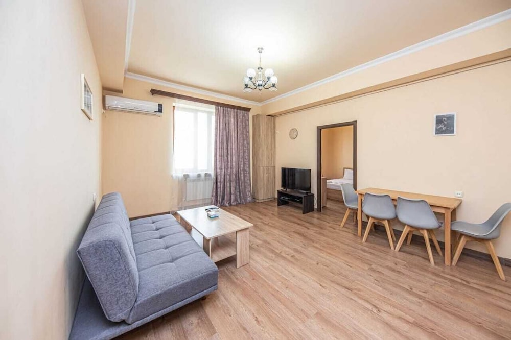 Argishti street 2 bedroom apartment