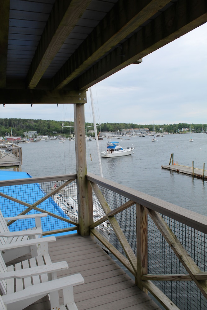 Fishermans Wharf Inn