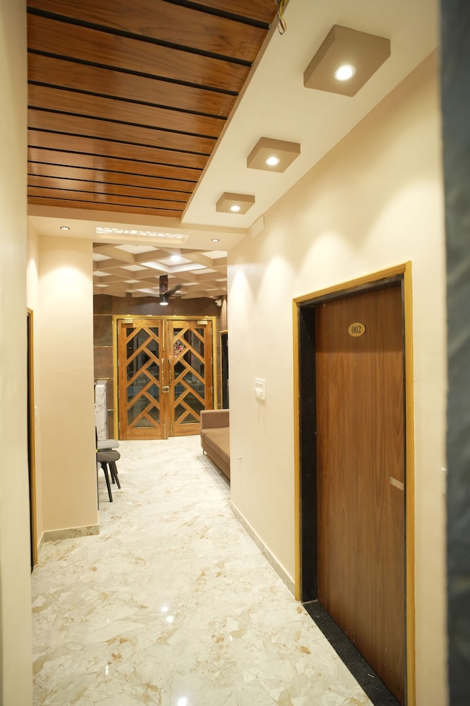 HOTEL KASTURI PALACE