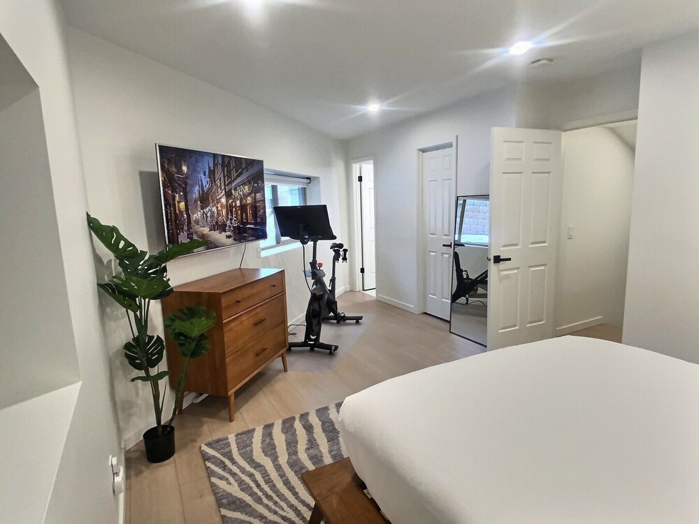 Modern Majesty At Monitor #5 2 Bedroom Townhouse