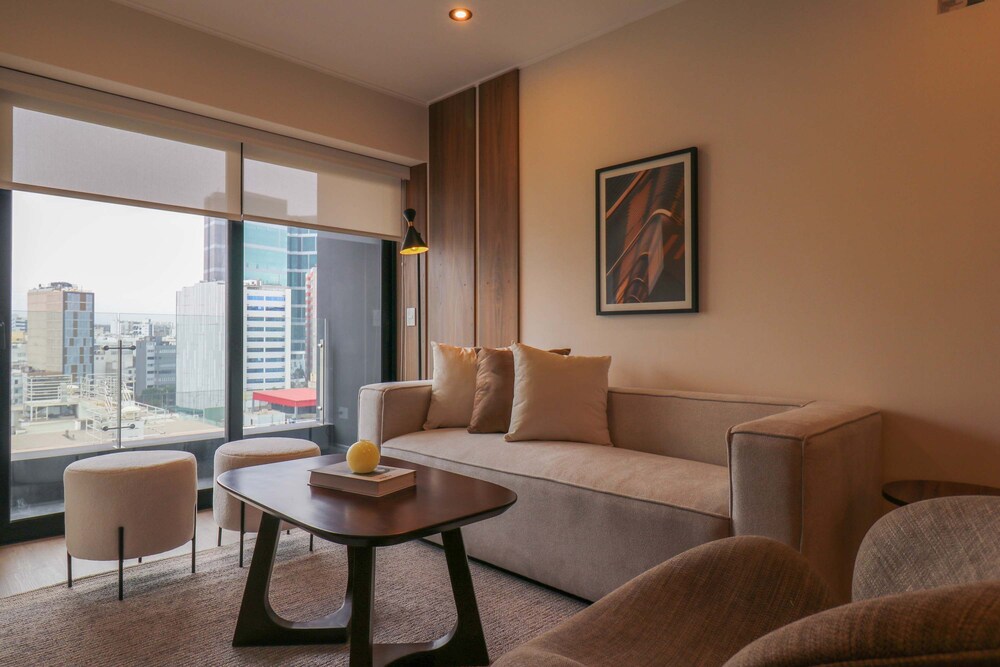 w Comfy 2BR w Balcony Near Larcomar