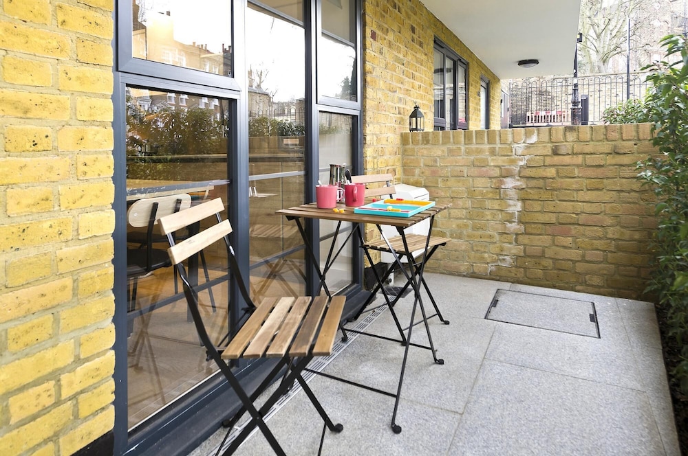 outdoor bbq area