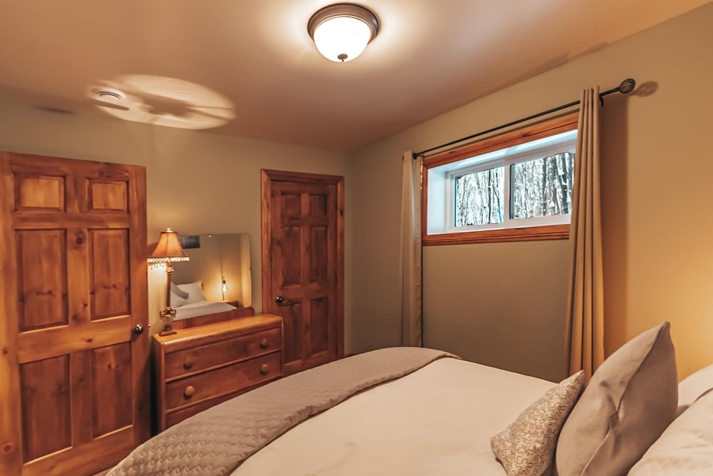 The Pika - Beautiful Mountain-top Cottage With 23 Acres of Private Land With Hiking